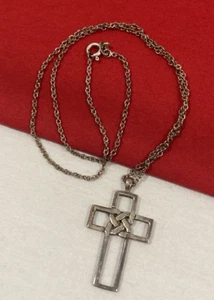 Collana e ciondolo croce nodo celtico firmato argento sterling 925 vintage - Foto 1 di 17