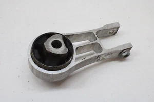 18 CHRYSLER PACIFICA FRONT LEFT ENGINE MOUNT BRACKET 68224737AB OEM 17 18 19 20 - Picture 1 of 4