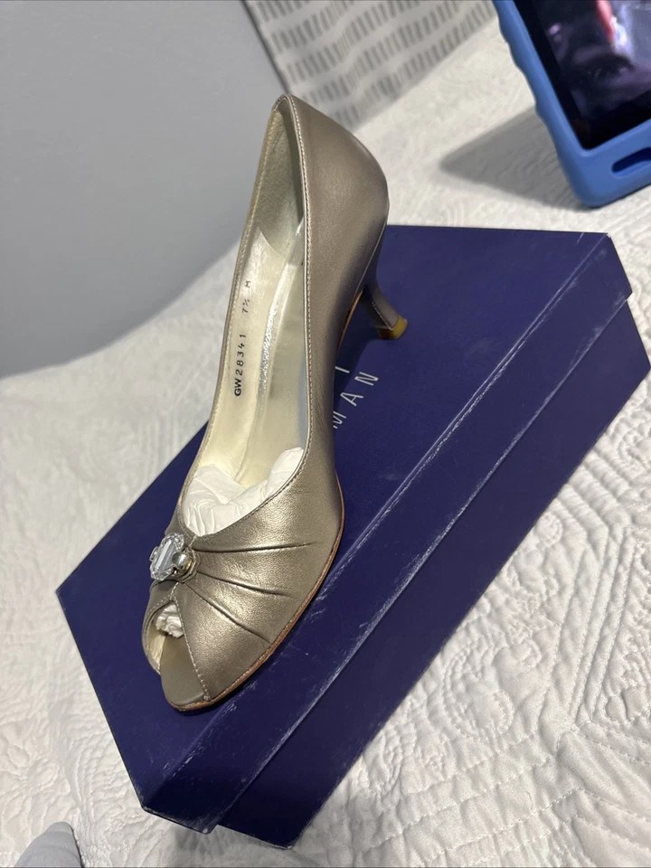 Tacones Stuart Weitzman charol punta abierta dorados 7,5 medianos Foto 1 de 4
