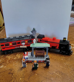 Harry Potter Lego Set #4758 Hogwarts Express COMPLETE w/ MANUAL All Minifigures