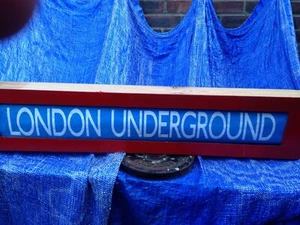 LONDON TRANSPORT BUS BLIND NN WOODEN DISPLAY CASE - Picture 1 of 3