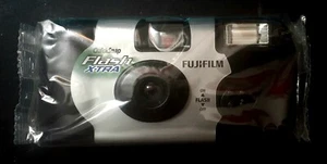 NEW!! Fuji X-TRA800 QuickSnap Superia ISO 800 Single Use Camera with Flash X-Tra - Picture 1 of 6