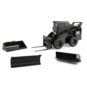 ERTL 1/16 Black High Detail Caterpillar Wheeled 272D2 Skid Steer Loader 85629 - Picture 1 of 3