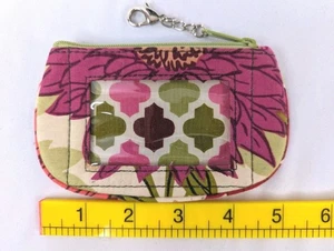 Reißverschluss Ausweis Vera Bradley rosa Etui Geldbörse klein Schlüsselanhänger Blumen Hallo Dahlie Druck - Bild 1 von 10