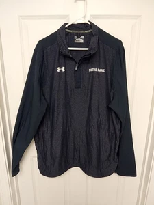 Maglione maglia maglione Notre Dame Under Armour logo grande 1/4 zip taglia XL vestibilità ampia - Foto 1 di 11