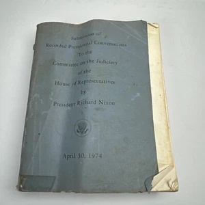 Präsident Richard Nixon 30. April 1974 Vorlage einer aufgezeichneten Präsidentenkonv.. - Bild 1 von 16