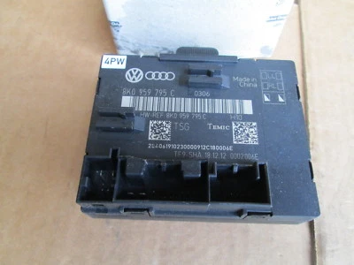 8K0959795C Rear Door Control Unit Audi A4 Q5 2008-2012 New Genuine   - Image 1 of 2