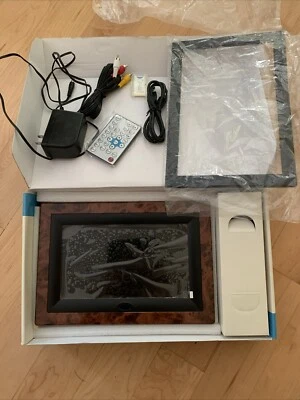 Vuescape 9" 16x9 Digital Picture Frame. Wood & Black Frame - Open Box. - Image 1 of 4