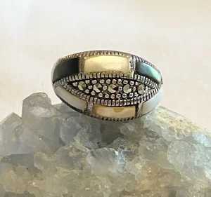 SS 925 w/ White, Gold & Black Shades of Mother of Pearl & Marcasite Ring Sz 5.75 - Picture 1 of 12