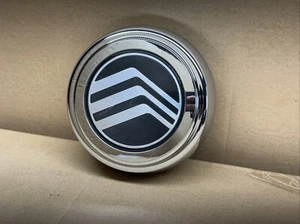 1994 GRAND MARQUIS CENTER CAP CHROME STORED INDOORS VERY CLEAN - Picture 1 of 23