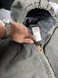Carhartt Youth XL Hooded Jacket Vintage RN14806, broken in just right! - Picture 1 of 7