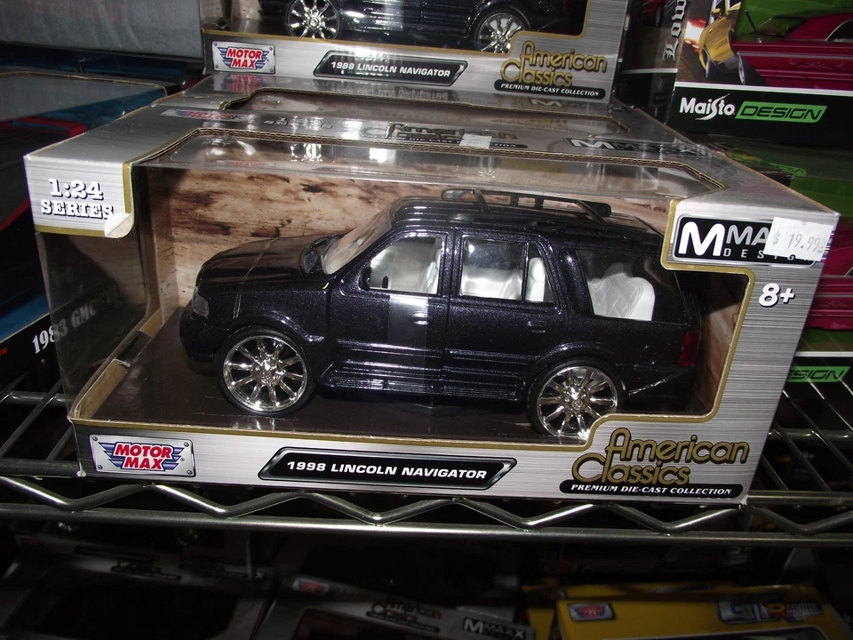 Lincoln Navigator Motormax 1/24 1998 negro nuevo en caja Foto 1 de 1