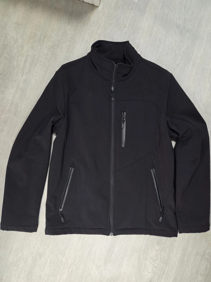 Kirkland Signature Men’s Black Softshell Jacket  Size S Water Resistant  Autumn - Image 1 of 4