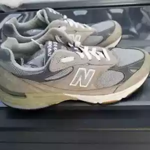 New Balance Shoes 993 Men's 9 / Women's 10 Made in USA - Picture 1 of 8