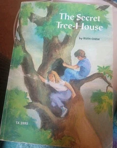 The Secret Tree-House Ruth Chew 1974 1st Printing Scholastic TX 2895 - Picture 1 of 12