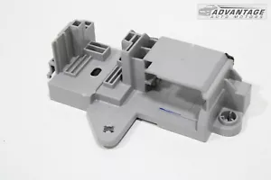 2021-2023 HYUNDAI ELANTRA FLOOR WIRE HARNESS CONNECTOR PROTECTOR BRACKET OEM - Picture 1 of 5
