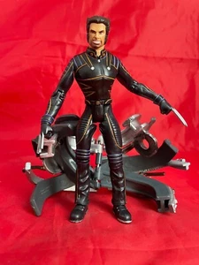 B Marvel Legends 1st X-Men Movie Wolverine Claw Slashing Hugh Jackman Deadpool - Picture 1 of 3