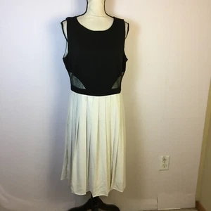 NWOT Worthington Fit & Flare Dress Size 12 Womans Black White Pleated Sleeveless - Picture 1 of 14