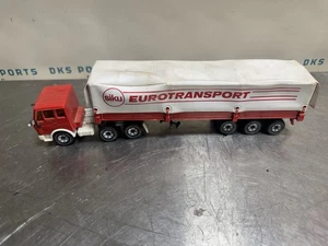 Siku VOLVO F10/F12 Awning Trailer Sattelzug Volvo Dealer Rare 3412 Red Truck - Picture 1 of 3