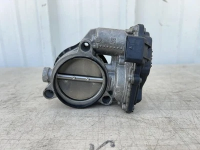 BMW 750i 2016-2020 carrocería del acelerador 4,4 L a AWD 72 k -xDrive- 64962 Foto 1 de 4