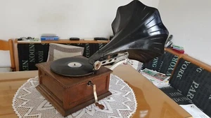 Grammofono ,Grammophone Columbia Standard mod. X A Tromba .Con Legno Intarsiato - Foto 1 di 12