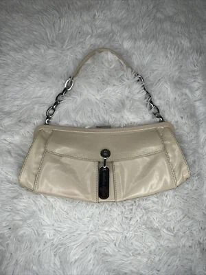 Cartera sin asas de cuero beige claro Charles David soporte de cadena pequeño vintage Foto 1 de 4