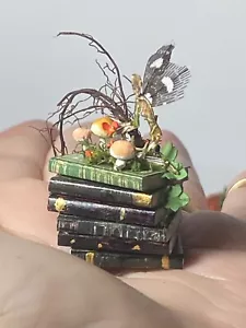 Artisan Scary Fairy Mushroom Flowers Book Stack Diorama 1:12 Dollhouse OOAK - Bild 1 von 19