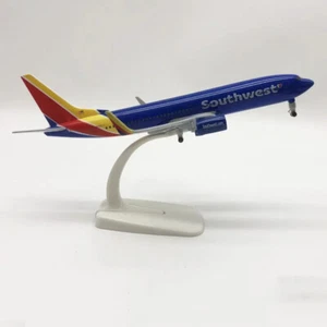 Modelo de avión fundido a presión de aleación 1:350 regalo 20 cm EE. UU. Boeing 737 Southwest Airlines - Imagen 1 de 9