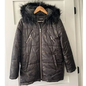 Express Camo Detachable Faux Fur Collar Coat Size Small Excellent Condition - Picture 1 of 4