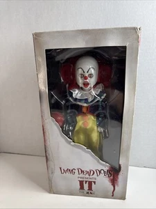 Mezco-Living Dead Dolls - Pennywise the Clown IT 1990 WITH BOX (read disc) - Picture 1 of 8