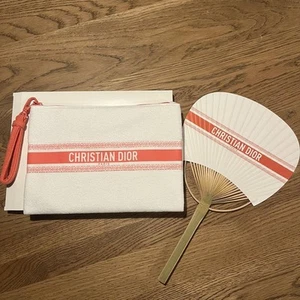 Abanico y bolsa de papel Christian Dior no se vende en tiendas 18203 - Imagen 1 de 1