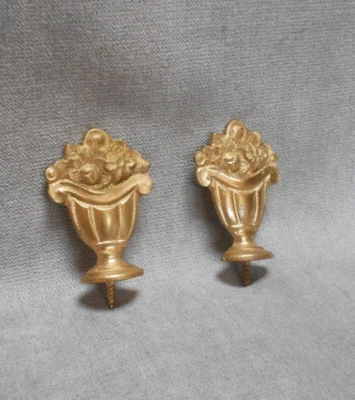2 Pièces d'ornement forme " Fleurs dans vase " en Bronze Laiton - Photo 1/4