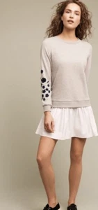 Neu mit Etikett Anthropologie Hemdkleid mit Blütenblättern und Blumenapplikation von Blue Tassel XL - Bild 1 von 2