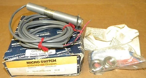 MICRO SWITCH FE-MLS4EB-1020 NEU IN OVP FEMLS4EB - Bild 1 von 1