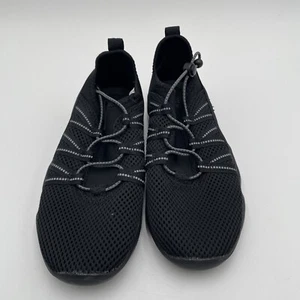 All In Motion Water Shoes Youth Size 3 Black EUC - Picture 1 of 11