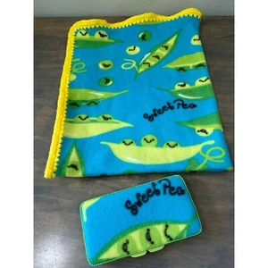 Sweet Peas Fleece Baby Blanket with Baby Wipe Holder Handmade 30" x 36" - Picture 1 of 6