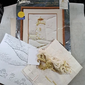 Janlynn Candlewicking Kit, 13-324, Faro, parte trabajada - Imagen 1 de 7