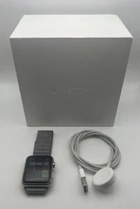 Apple Watch 1st Generation 42mm Stainless Steel CIB Great Condition Ready To Use - Afbeelding 1 van 15