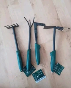 Parkside Set Attrezzi da Giardino 4 Pezzi Giardinaggio Doppia Zappa Mano Rastrello Coltivatore Terreno - Foto 1 di 4