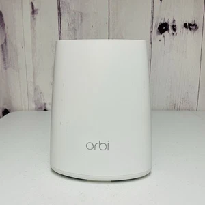 Router WiFi de tres bandas Netgear Orbi RBR40 AC2200 sistema de malla de Internet para toda la casa - Imagen 1 de 3