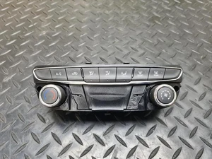 VAUXHALL ASTRA Mk7 (K) 2015-2021 AIRCON CONTROLLER 39021426 - Picture 1 of 10