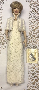 Franklin Mint DIANA PRINCESS OF WALES Porzellan Puppe Perlen Kleid & Clutch - Bild 1 von 6