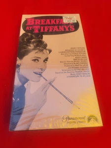 BREAKFAST AT TIFFANYS VHS TESTED - Picture 1 of 6