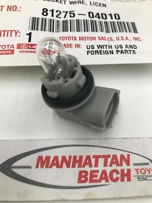 92-95 4RUNNER 95-04 TACOMA REAR LICENSE PLATE BULB SOCKET CONNECTOR 81275-04010 - Image 1 of 2