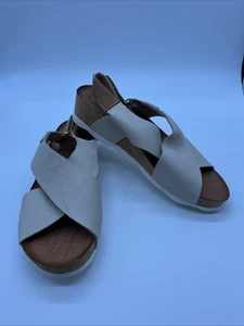 Sandali donna Pikolinos Mahon in pelle con zeppa e plateau, crema, EU41 US10 - Foto 1 di 5