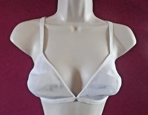 1970 34B Moulded Cup White Prototype by Debrette - No Label - Picture 1 of 1