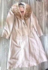 Lorendale Coat Pure Wool Woman's Tan Fur Collar MADE IN USA Mob Wives Vintage - Picture 1 of 19