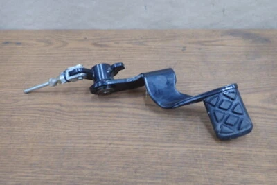 Can-Am Spyder RSS 990 2011 Roadster palanca de pedal de freno de pie Foto 1 de 4