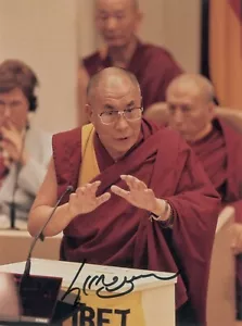 Fotografía autografiada del Dalai Lama 7 x 9,5" firmada 14o Dalai Lama Tíbet Certificado de Autenticidad - Imagen 1 de 1