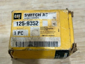 NUEVO OEM CAT 125-9352 1259352 Conjunto de Interruptor de Presión - Nuevo - Ajuste Descripción - Imagen 1 de 2